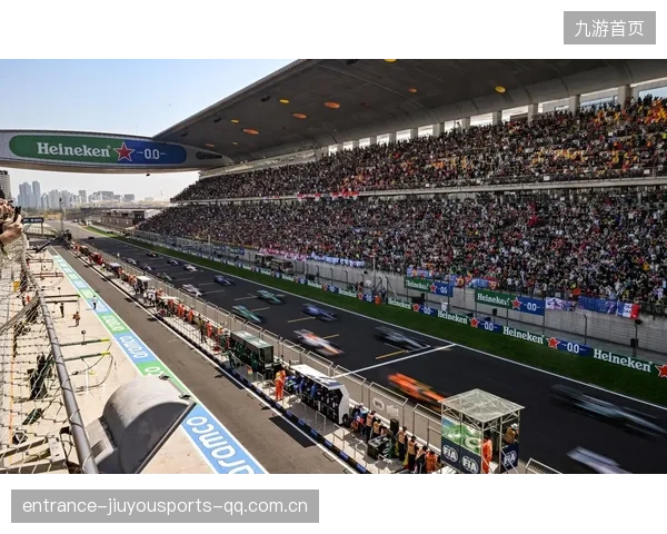 F1赛道夜赛试点成功，观赛体验全面升级，新一代速度与激情的璀璨盛宴